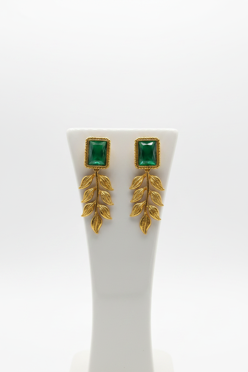 Gold emerald earring